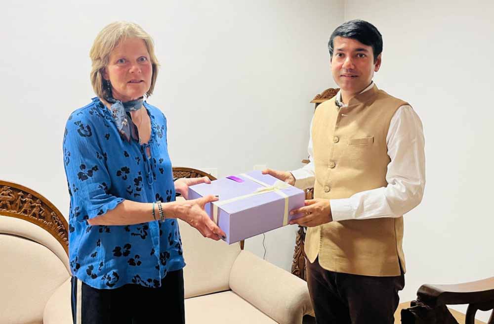 बस्तर की सांस्कृतिक विरासत से अभिभूत हुई संयुक्त राष्ट्र की मेंटर, छह दिवसीय प्रवास के बाद भावुक होकर विदा हुई सु किर्सी ह्यवैरिनेन