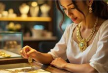 Valentine’s Day पर बड़ा झटका या मौका? चांदी ₹20,000 सस्ती, सोना भी गिरा—जानें 22-24 कैरेट का ताजा भाव