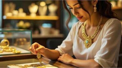 Valentine’s Day पर बड़ा झटका या मौका? चांदी ₹20,000 सस्ती, सोना भी गिरा—जानें 22-24 कैरेट का ताजा भाव Valentine’s Day पर बड़ा झटका या मौका? चांदी ₹20,000 सस्ती, सोना भी गिरा—जानें 22-24 कैरेट का ताजा भाव