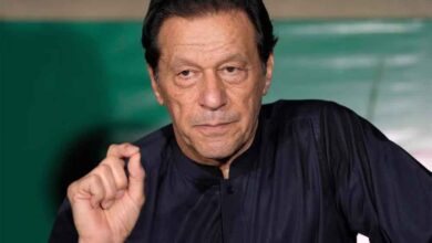 इमरान खान की बिगड़ी सेहत पर क्रिकेट जगत चिंतित, कपिल-गावस्कर सहित 14 दिग्गजों ने पाक सरकार को लिखा पत्र