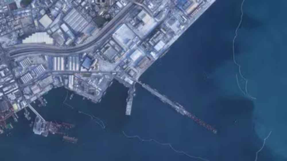 बहरीन से कतर तक अमेरिकी ठिकानों पर ईरान का हमला, मिसाइलों से मचाया कहर बहरीन से कतर तक अमेरिकी ठिकानों पर ईरान का हमला, मिसाइलों से मचाया कहर