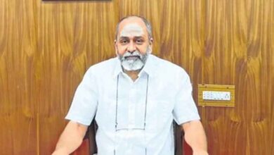 मंच से जस्टिस का बयान: जो गुरुओं का सम्मान नहीं करता, वो बदमाश है