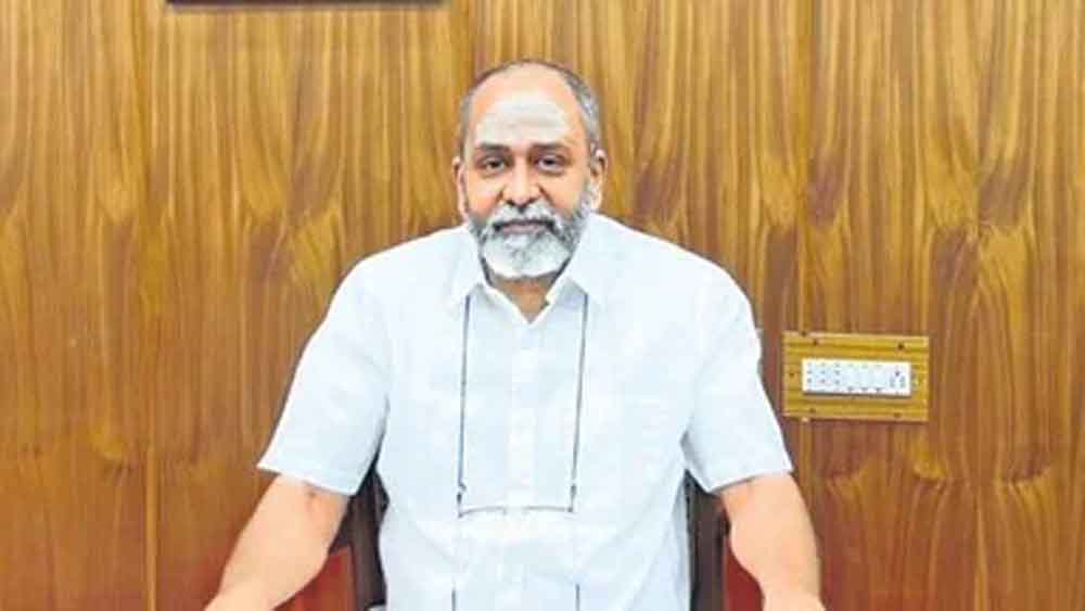 मंच से जस्टिस का बयान: जो गुरुओं का सम्मान नहीं करता, वो बदमाश है