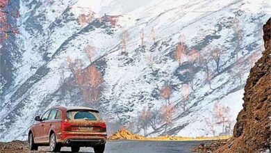 जम्मू-कश्मीर में मुख्य मार्ग बहाल, कड़ी शर्तों के साथ इन वाहनों को मिली अनुमति