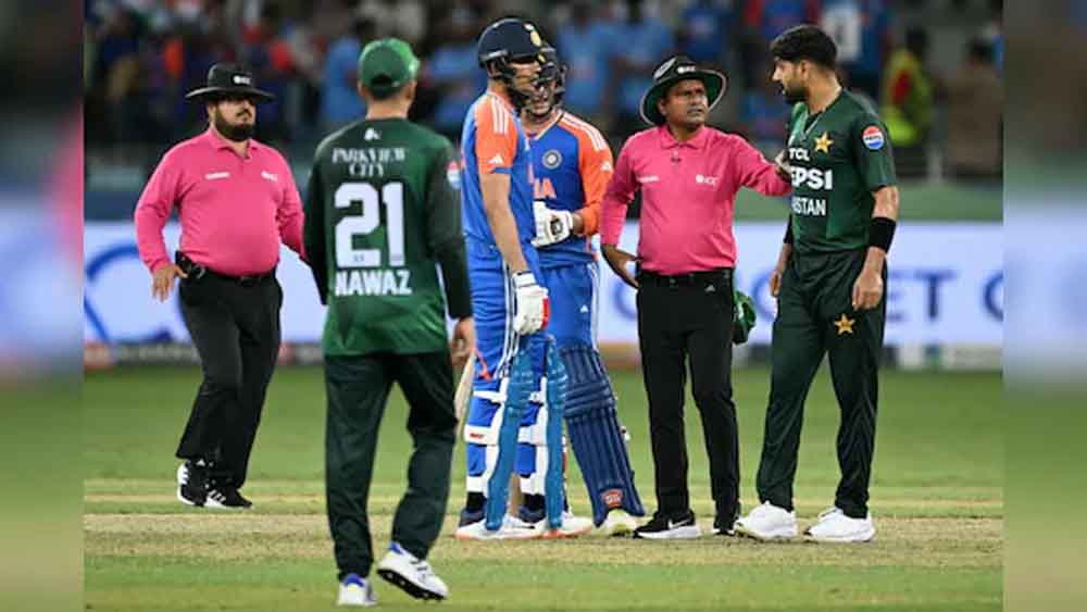 भारत-पाकिस्तान महामुकाबला: विवादों के बीच भी मैदान में दिखेगा रोमांच भारत-पाकिस्तान महामुकाबला: विवादों के बीच भी मैदान में दिखेगा रोमांच