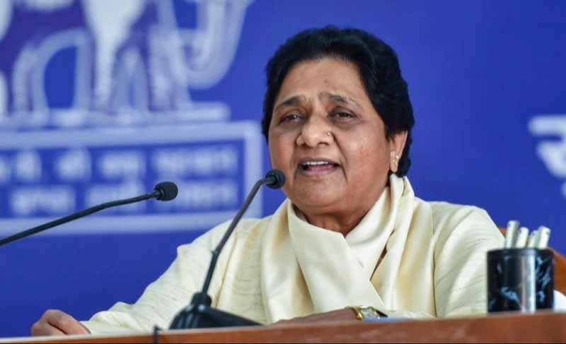 मायावती का बड़ा फैसला: यूपी में अकेले चुनाव लड़ेगी बसपा, दिल्ली बंगला विवाद पर भी रखी बात मायावती का बड़ा फैसला: यूपी में अकेले चुनाव लड़ेगी बसपा, दिल्ली बंगला विवाद पर भी रखी बात