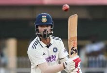 कर्नाटक संकट में, मयंक अग्रवाल का शतक बना टीम की ढाल