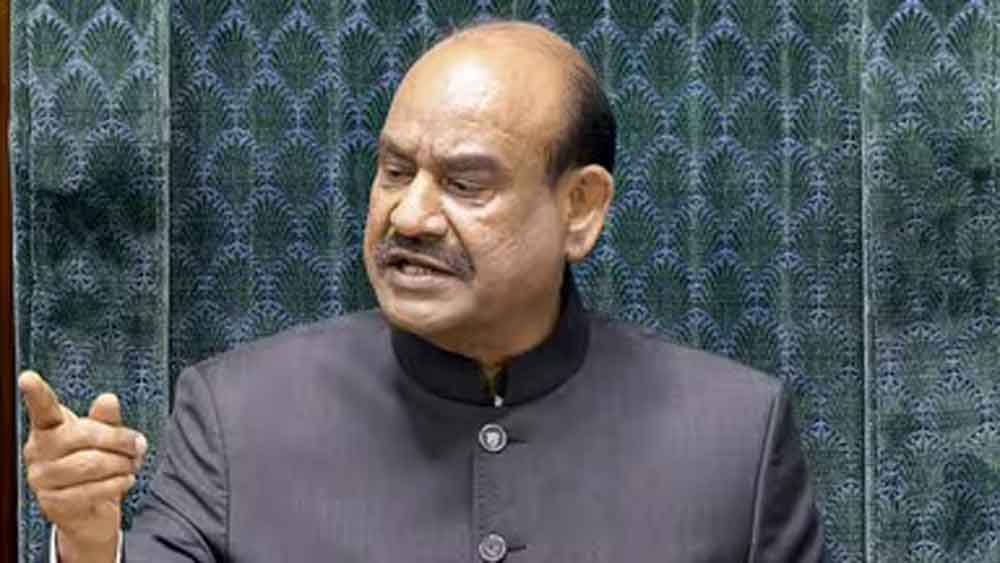 सरकार के दबाव का आरोप, कांग्रेस की महिला सांसदों ने लोकसभा अध्यक्ष को लिखा पत्र