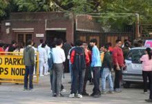 ये कैसा संतुलन मीलॉर्ड? CBSE फिजिक्स पेपर पर बवाल, बोर्ड के खिलाफ दायर हुई PIL