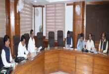 पात्र हितग्राहियों को समयबद्ध और पारदर्शी प्रक्रिया से मिले योजनाओं का लाभ – मंत्री चौहान