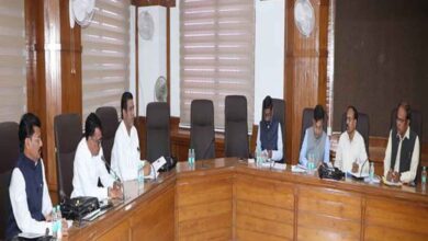 पात्र हितग्राहियों को समयबद्ध और पारदर्शी प्रक्रिया से मिले योजनाओं का लाभ – मंत्री चौहान