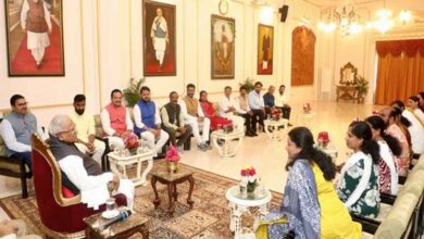 राज्यपाल पटेल से केरल राज्य के पार्षदगणों ने की मुलाकात