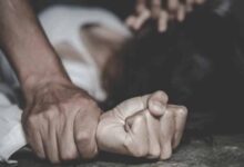 होटल में रिटायर्ड डॉक्टर ने महिला मरीज को अपने कमरे में रोका, दूसरा कमरा नहीं मिलने का बहाना, किया रेप