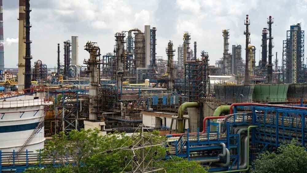 रूस से तेल आयात घटाएगा भारत? ट्रेड डील के बाद कंपनियों ने बदला रुख