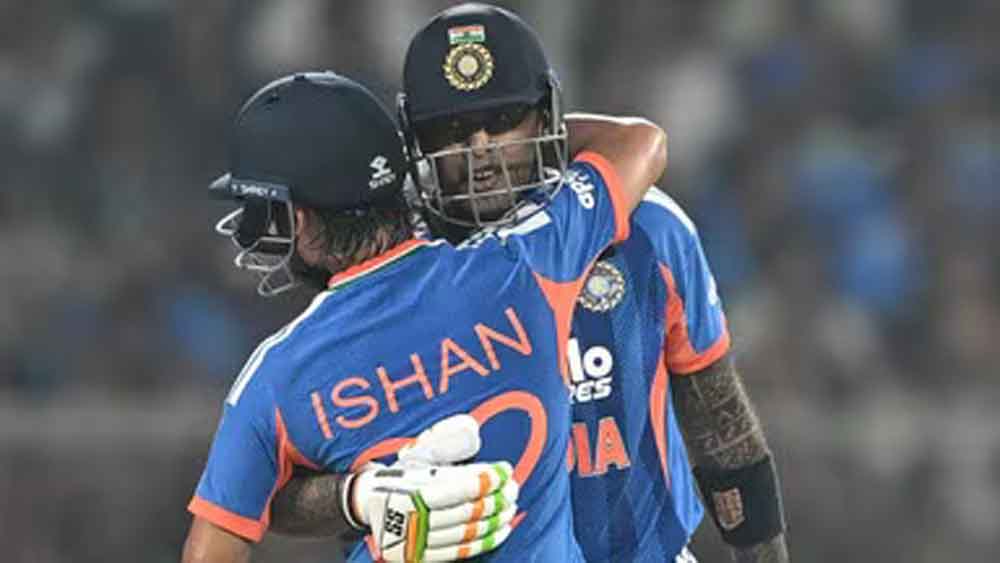 सूर्यकुमार टॉप-5 के दरवाजे पर, ईशान की बड़ी छलांग; ऑलराउंडर रैंकिंग में पाक खिलाड़ी नंबर-1