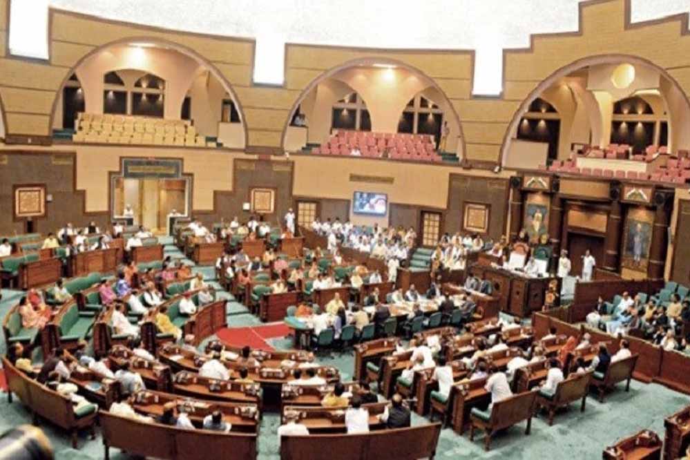 कांग्रेस विधायक का जोरदार प्रस्ताव: जनता के लिए फ्री इलाज, विधानसभा में पेश किया निजी विधेयक कांग्रेस विधायक का जोरदार प्रस्ताव: जनता के लिए फ्री इलाज, विधानसभा में पेश किया निजी विधेयक