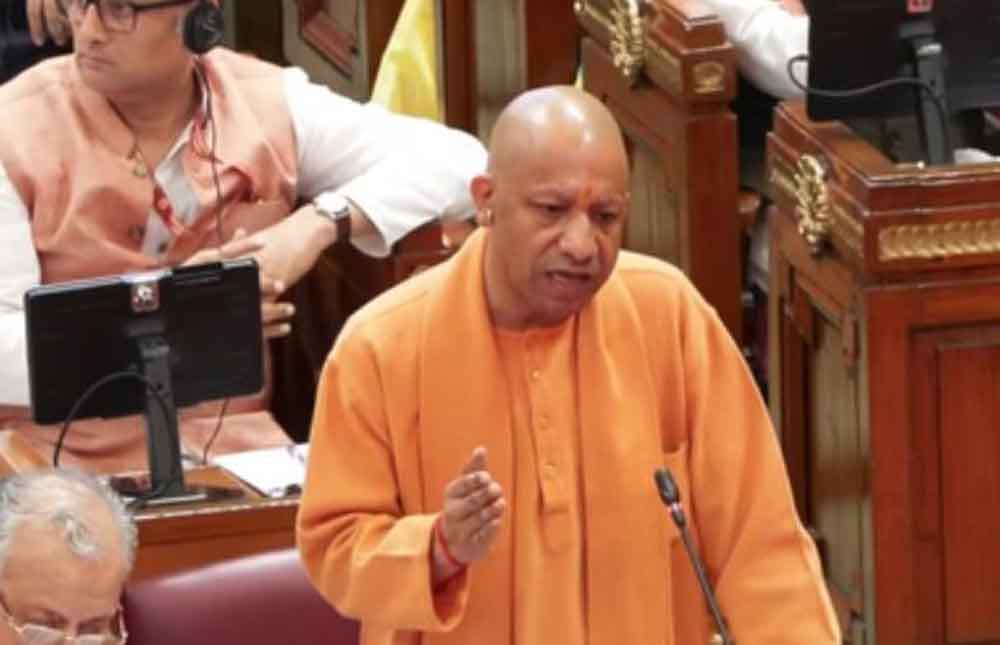 वंदे मातरम पर सख्त हुए सीएम योगी, कहा- विरोध करने वालों को नहीं रहना चाहिए यहां वंदे मातरम पर सख्त हुए सीएम योगी, कहा- विरोध करने वालों को नहीं रहना चाहिए यहां