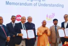 सिंगापुर दौरे पर CM योगी का बड़ा धमाका: पहले ही दिन 6,650 करोड़ के 3 MoU, 20 हजार नौकरियों का रास्ता साफ