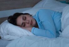 क्या महिलाओं को पुरुषों से ज्यादा नींद चाहिए? जानिए साइंस क्या कहती है