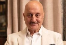 बॉलीवुड के दिग्गज अभिनेता अनुपम खेर 71 साल के हुए, फैंस ने दी ढेरों शुभकामनाएँ