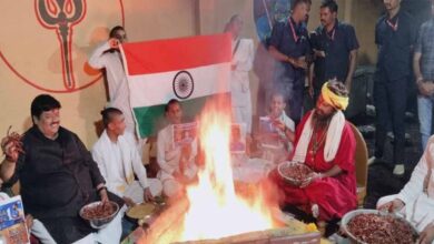 टी-20 विश्वकप जीत के लिए अनोखा अनुष्ठान: बगलामुखी मंदिर में 51 बटुकों ने चढ़ाई मिर्ची