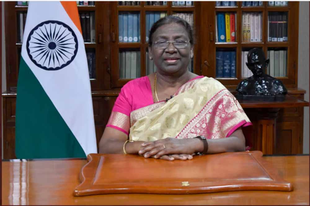 दार्जिलिंग में राष्ट्रपति द्रौपदी मुर्मु के साथ हुई अनुचित व्यवहार की घटना, झारखंड के नेताओं ने जताया कड़ा विरोध