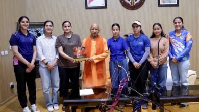 मुख्यमंत्री से मिली भारतीय महिला तीरंदाजी टीम