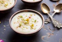 मीठा खाने का है शौक? डेजर्ट में ज़रूर ट्राई करें कोकोनट रबड़ी