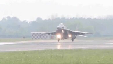 एयर चीफ मार्शल ने मल्टी-रोल फाइटर जेट उड़ाकर दिखाई ताकत, वायु सेना की क्षमता का दमदार प्रदर्शन