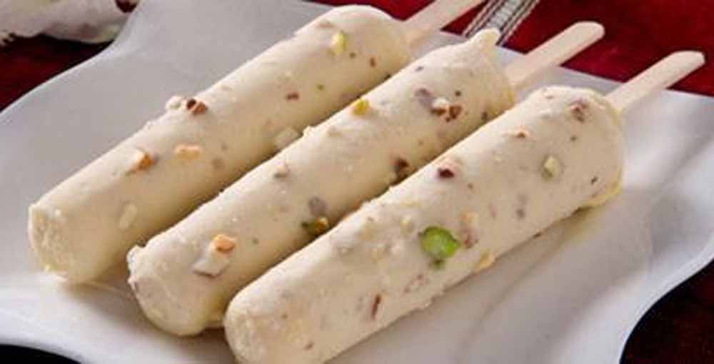 घर पर बनाएं बाजार जैसी बादाम-पिस्ता कुल्फी, एक बार खाएंगे तो बार-बार मांगेंगे