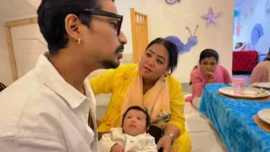 भारती सिंह ने बेटे काजू का किया फेस रिवील, फैंस बोले– हूबहू हर्ष जैसा दिखता है!