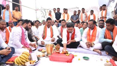 किसानों के विकास के लिए लगातार कार्य कर रही छत्तीसगढ़ सरकार: उपमुख्यमंत्री विजय शर्मा किसानों के विकास के लिए लगातार कार्य कर रही छत्तीसगढ़ सरकार: उपमुख्यमंत्री विजय शर्मा