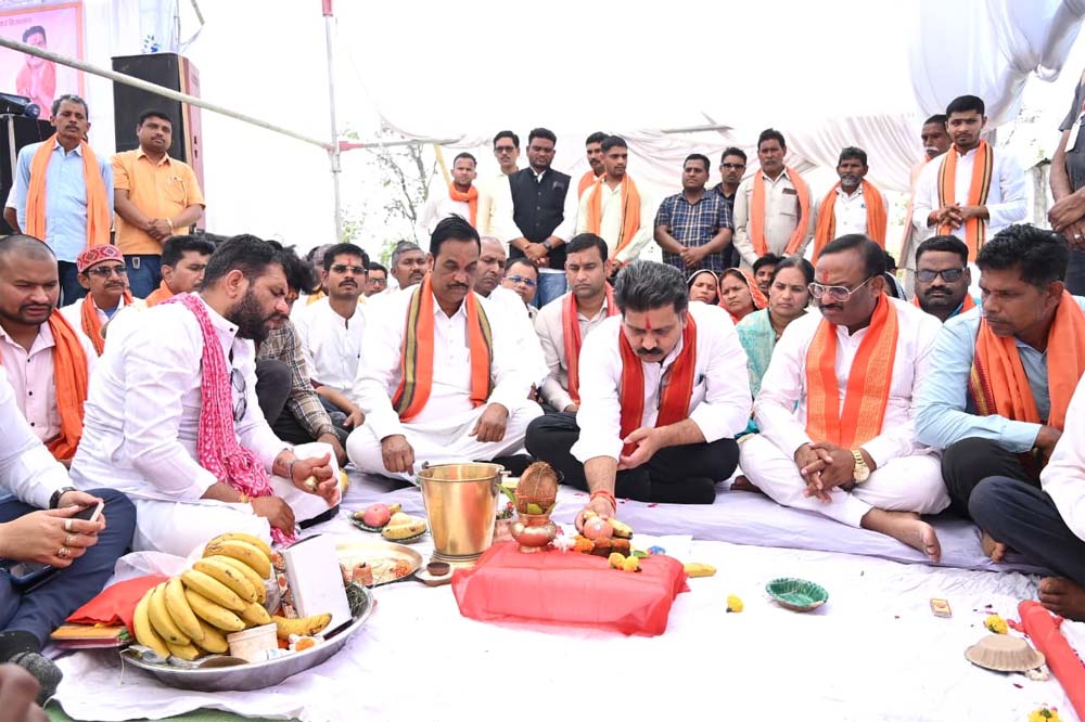 किसानों के विकास के लिए लगातार कार्य कर रही छत्तीसगढ़ सरकार: उपमुख्यमंत्री विजय शर्मा किसानों के विकास के लिए लगातार कार्य कर रही छत्तीसगढ़ सरकार: उपमुख्यमंत्री विजय शर्मा