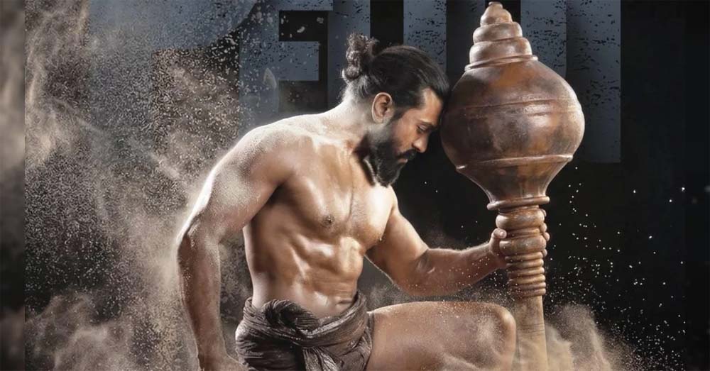 राम चरण के बर्थडे पर ‘पेड्डी पहलवान’ लुक का धमाका