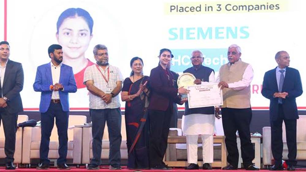 उपलब्धियों के उत्सव से शुरू होती भविष्य की बड़ी जिम्मेदारियाँ : राज्यपाल  पटेल