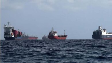 अमेरिका का बड़ा यू-टर्न, ईरान की धमकी के बीच होर्मुज स्ट्रेट पर तेल टैंकरों की आवाजाही ठप