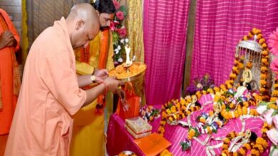 सीएम योगी ने हनुमानगढ़ी और रामलला के दरबार में टेका मत्था, निर्माण कार्यों का लिया जायजा”