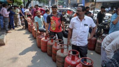 एमपी में LPG संकट: रायसेन में सिलेंडर लेकर चक्काजाम, बुकिंग सर्वर ठप, 7-8 दिन में भी सप्लाई नहीं
