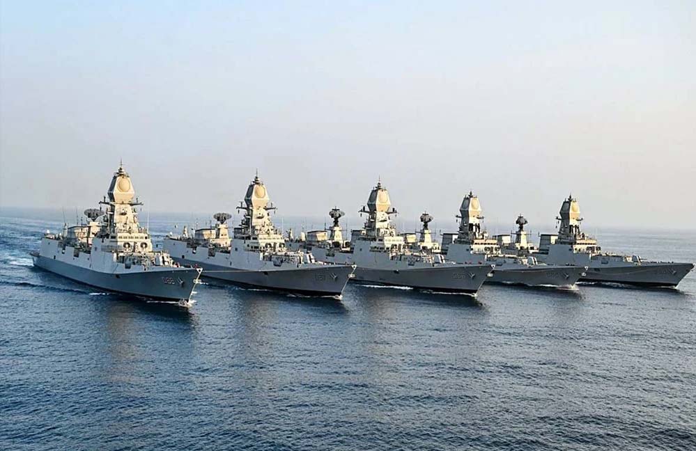 नौसेना ने संभाली कमान, LPG की कमी नहीं होगी, होर्मुज से तेज़ी से निकलेंगे भारत के जहाज