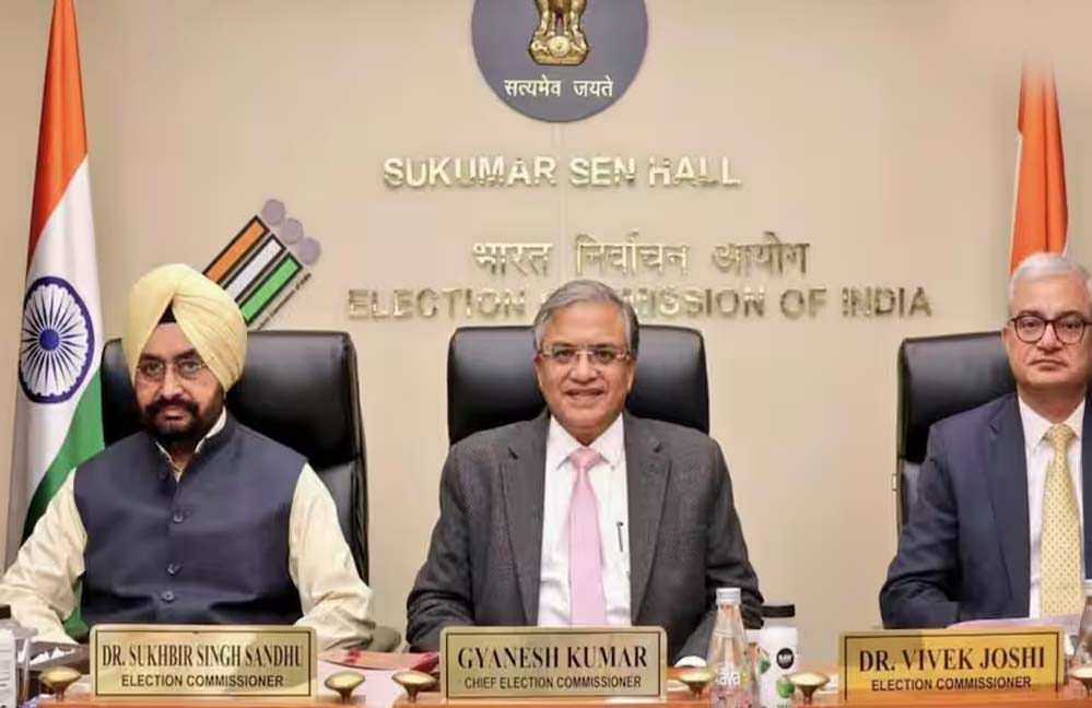 चुनाव आयोग आज करेगा बंगाल समेत 5 राज्यों में वोटिंग की तारीखों का ऐलान चुनाव आयोग आज करेगा बंगाल समेत 5 राज्यों में वोटिंग की तारीखों का ऐलान