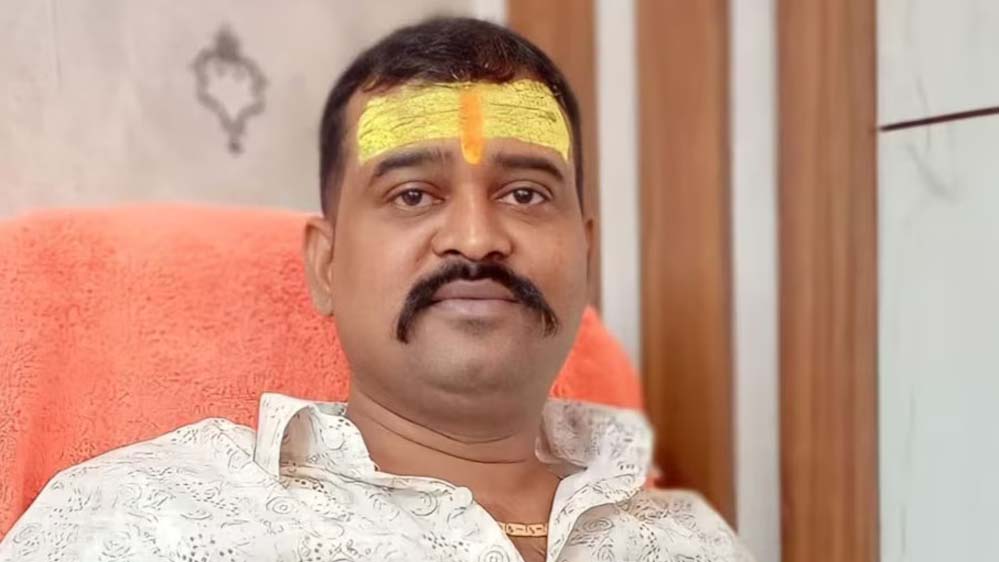 गोरखपुर: BJP नेता हत्याकांड का मुख्य आरोपी गिरफ्तार, गोली के बाद चाकुओं से गोद डाला था