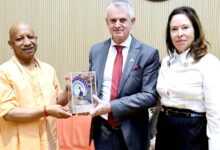 मुख्यमंत्री योगी से कनाडा के उच्चायुक्त की मुलाकात, यूपी में निवेश व टेक्नोलॉजी सहयोग पर जोर