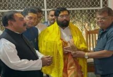 सीएम दिखाते थे हाथ, महिला आयोग अध्यक्ष धोती थीं पैर: गिरफ्तार ज्योतिषाचार्य का था बड़ा रसूख