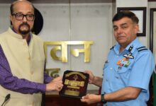 रायपुर: राज्यपाल रमेन डेका से रक्षा महाविद्यालय नई दिल्ली के अध्ययन दल ने की सौजन्य भेंट