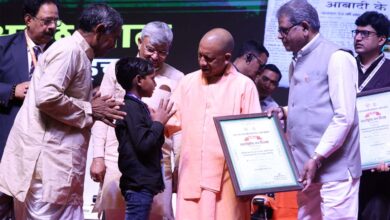 मुख्यमंत्री ने वीर बच्चों को किया सम्मानित