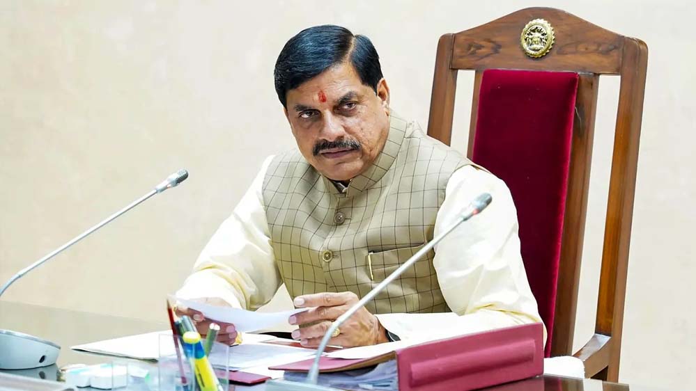 सवा दो साल में 18 आईएएस-आईपीएस पर एक्शन, प्रशासनिक लापरवाही पर सीएम मोहन ने लिया सख्त फैसला