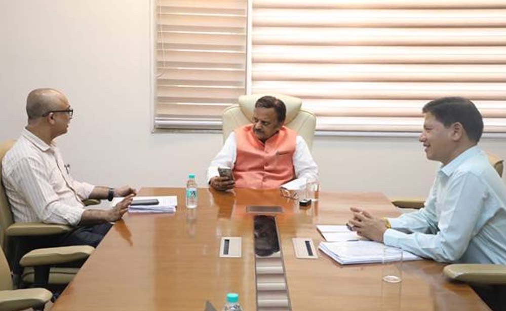 क्षेत्र के समग्र विकास के लिए सुदृढ़ अधोसंरचना का विकास अत्यंत आवश्यक: उप मुख्यमंत्री शुक्ल