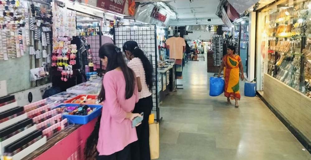 इंदौर नगर निगम का अल्टीमेटम: व्यावसायिक इमारतों को नोटिस, बेसमेंट से बाजार हटाने का सख्त आदेश