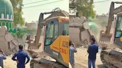 गोरखपुर में जाफर अली शाह मासूम की मजार पर बुलडोजर कार्रवाई, सरकारी जमीन मुक्त कराई
