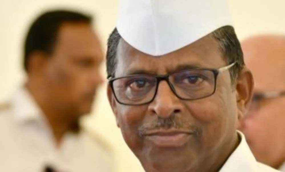 किन्नर के साथ अश्लील हरकत? मंत्री के वीडियो पर बवाल, विपक्ष ने इस्तीफा मांगा